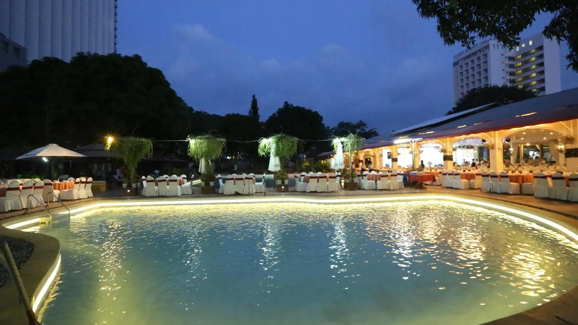Vien Dong Hotel Nha Trang 3*,